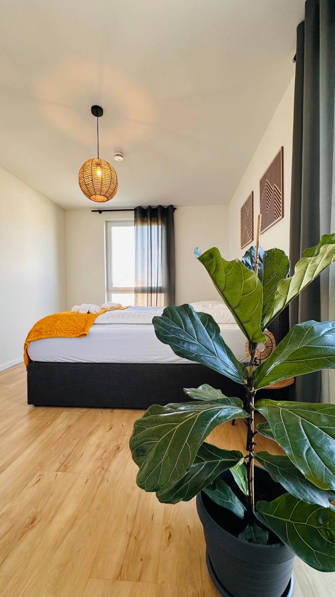 Ferienwohnung Amao-Sepia I 86Qm I King-Size Beds I Netflix I Privat Balcony I Free Parking I Near Europapark Rheinhausen Exterior foto