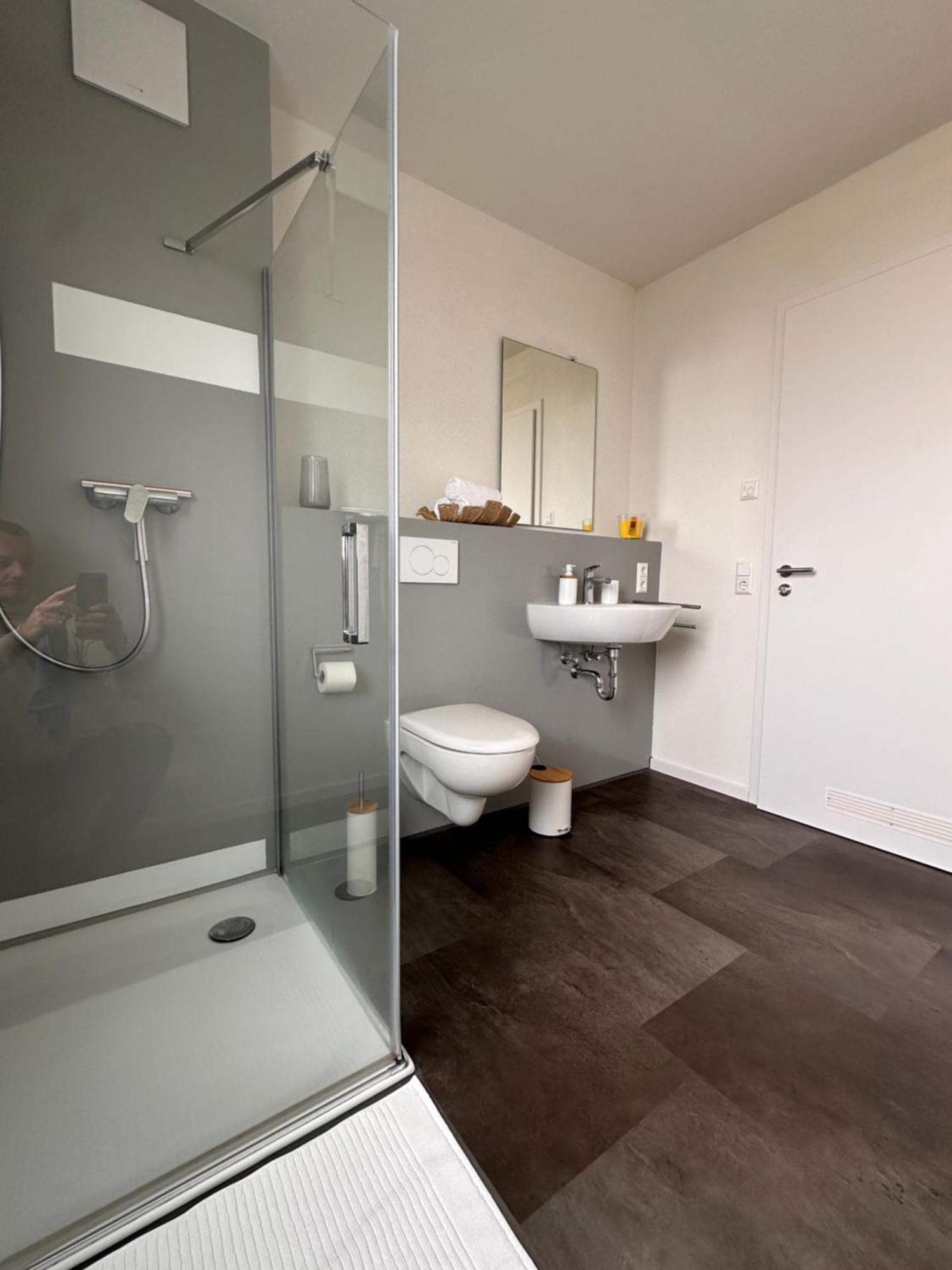 Ferienwohnung Amao-Sepia I 86Qm I King-Size Beds I Netflix I Privat Balcony I Free Parking I Near Europapark Rheinhausen Exterior foto