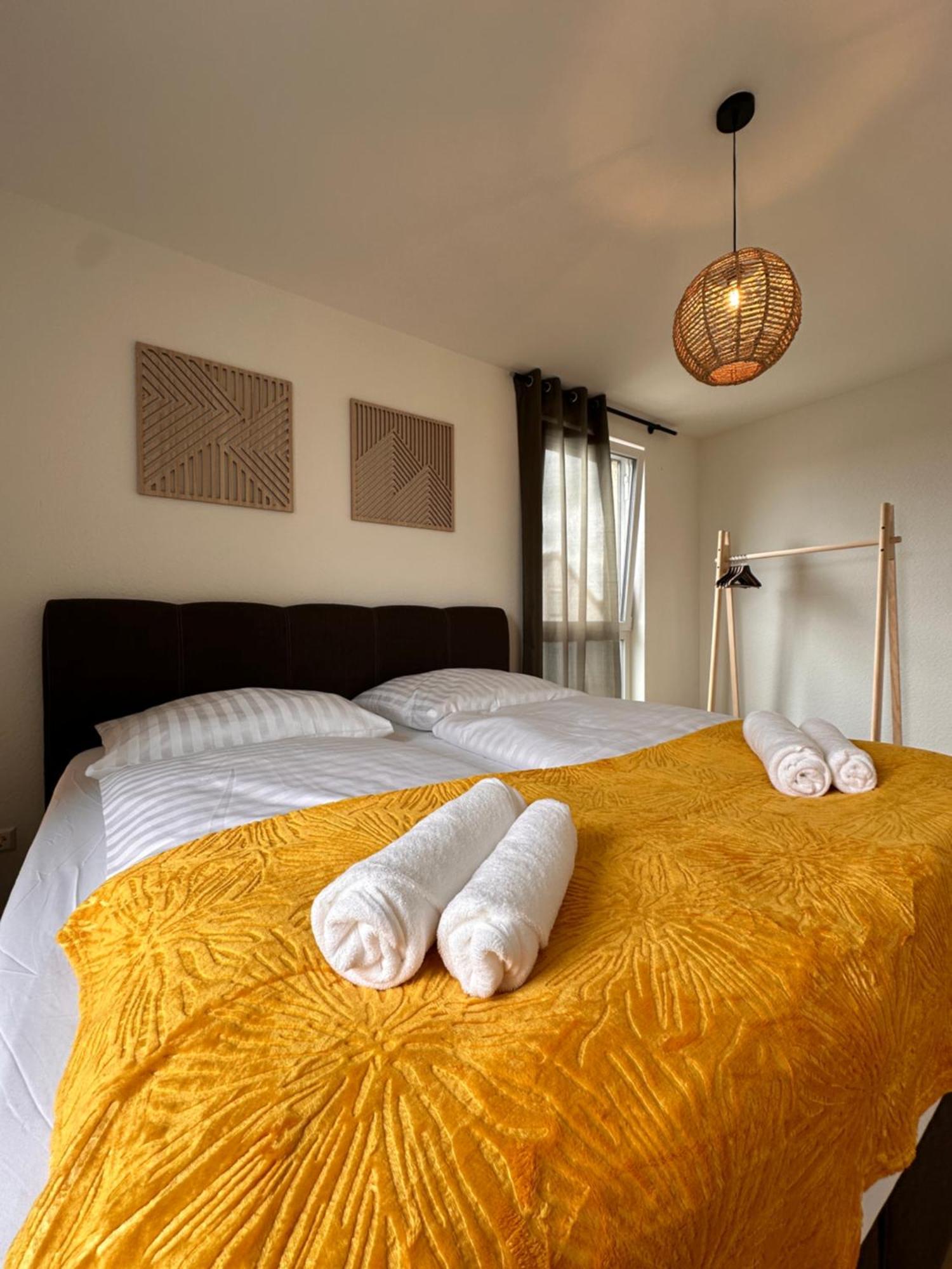 Ferienwohnung Amao-Sepia I 86Qm I King-Size Beds I Netflix I Privat Balcony I Free Parking I Near Europapark Rheinhausen Exterior foto