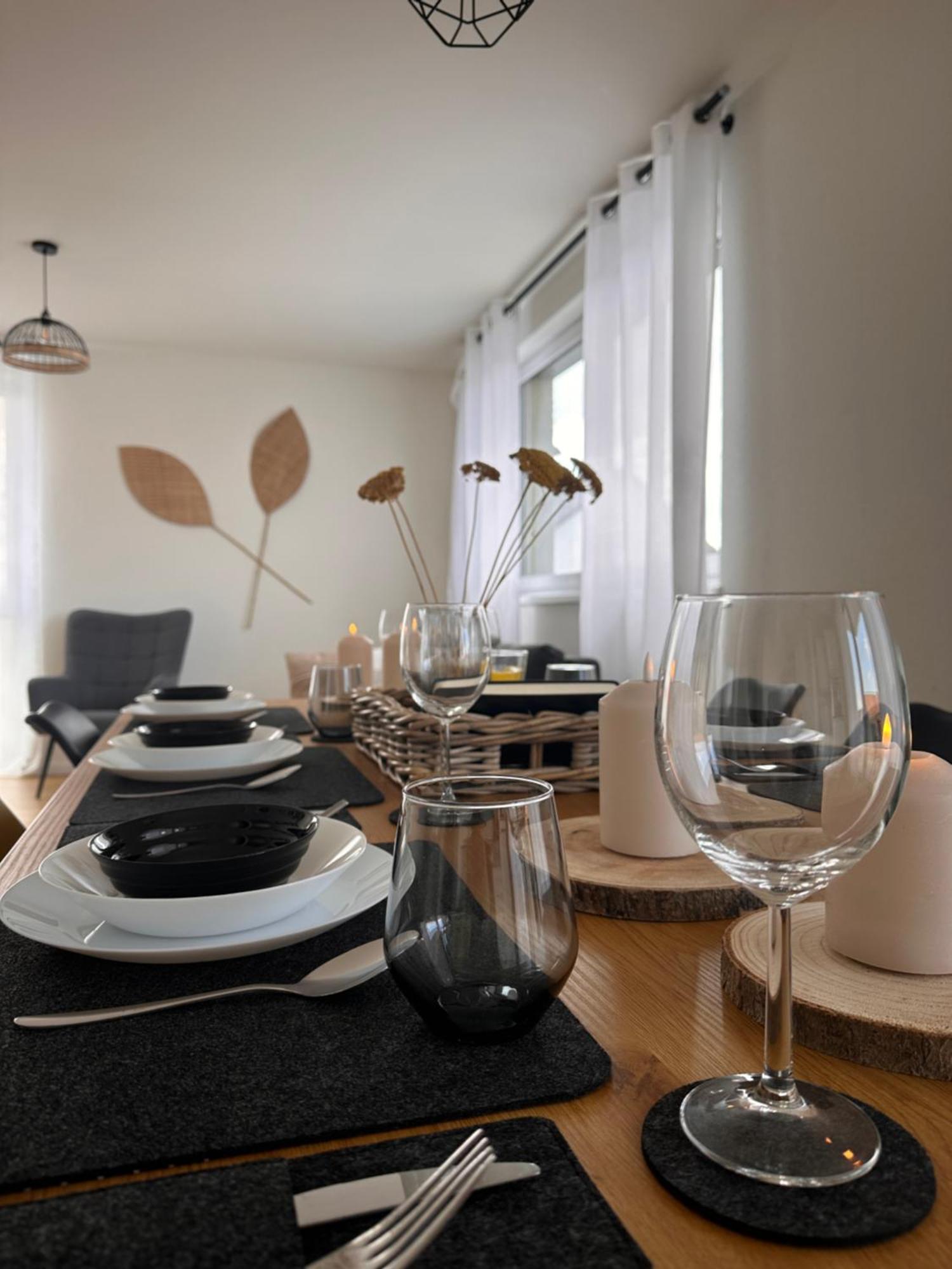 Ferienwohnung Amao-Sepia I 86Qm I King-Size Beds I Netflix I Privat Balcony I Free Parking I Near Europapark Rheinhausen Exterior foto